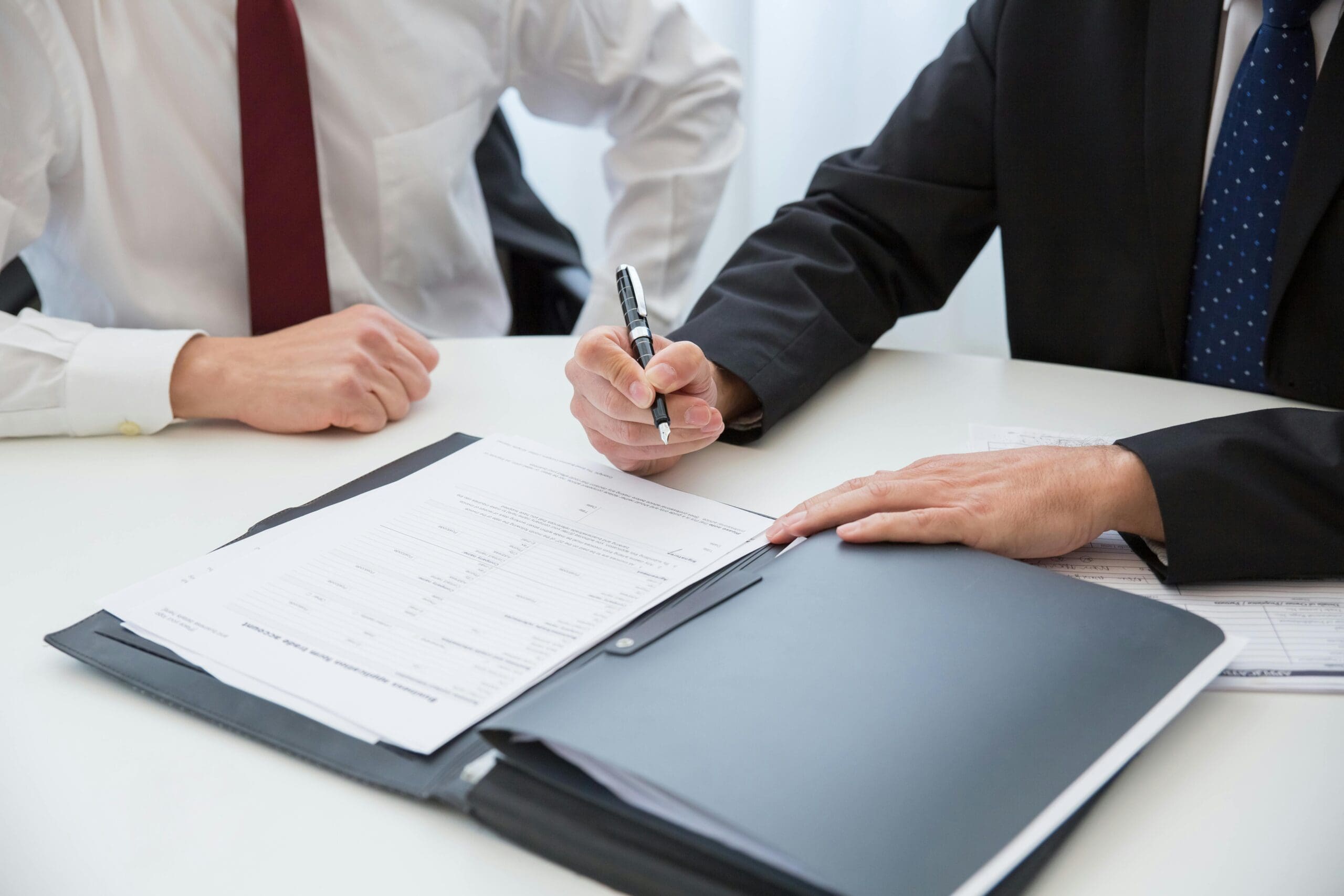 How to become a corporate lawyer